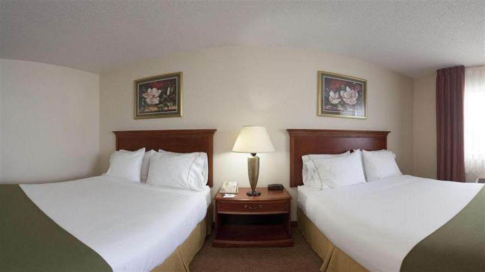 Holiday Inn Express Marshall, An Ihg Hotel Ngoại thất bức ảnh