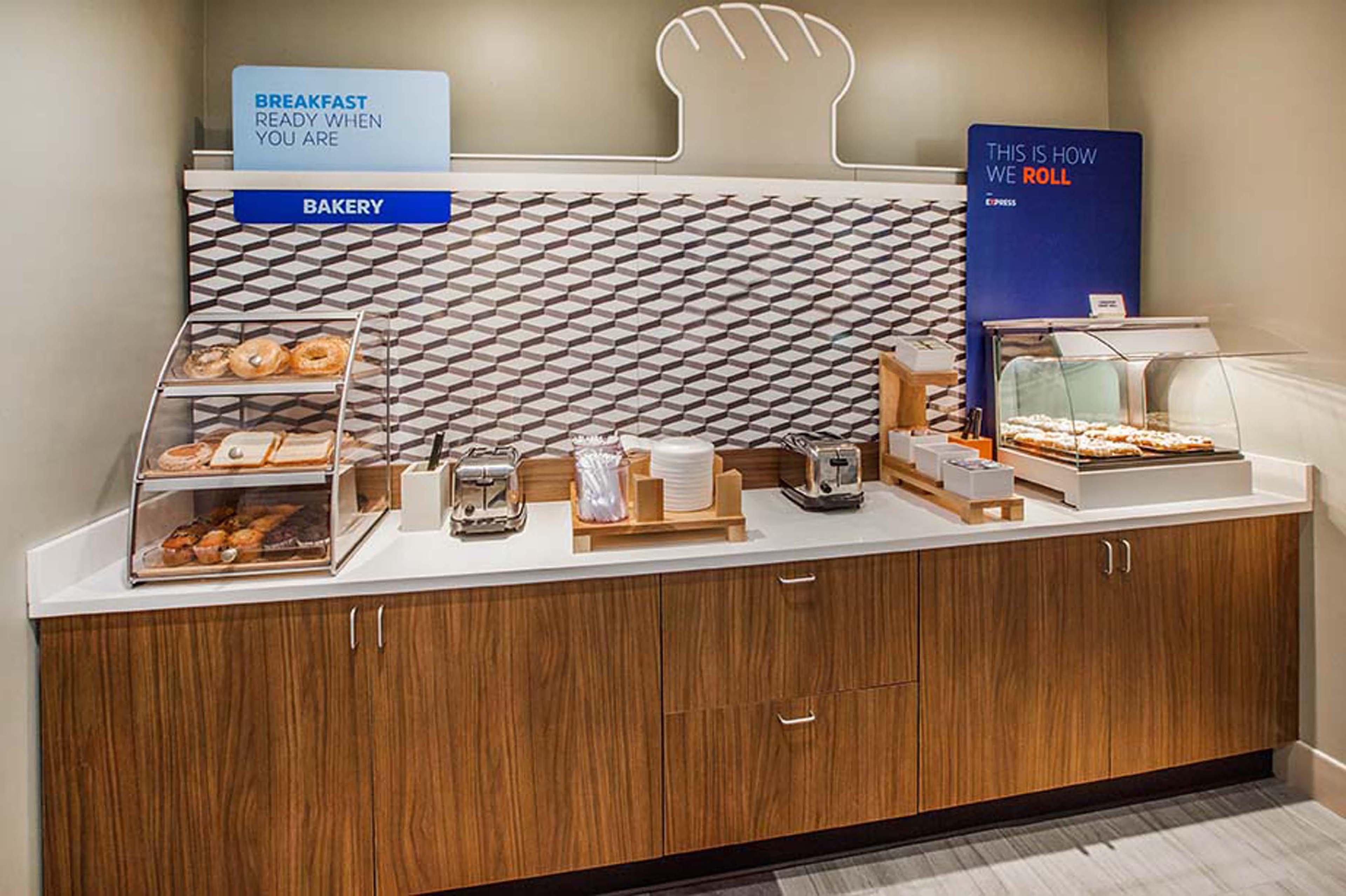 Holiday Inn Express Marshall, An Ihg Hotel Ngoại thất bức ảnh