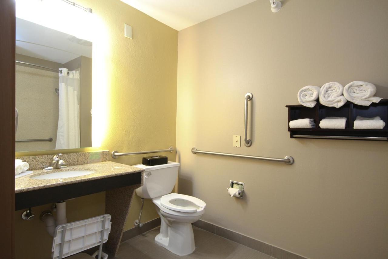 Holiday Inn Express Marshall, An Ihg Hotel Ngoại thất bức ảnh